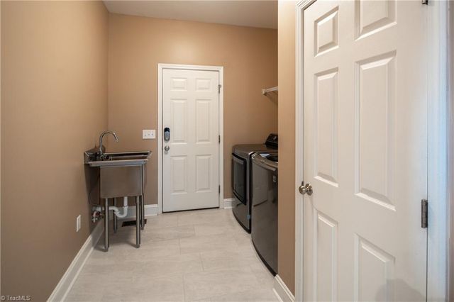112 Scenic Ridge Place, King, NC 27021