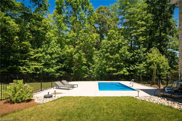 112 Scenic Ridge Place, King, NC 27021