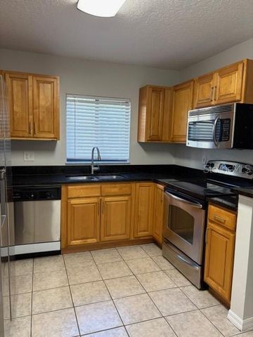 90 HIDDEN LAKE DRIVE 151, Sanford, FL 32773