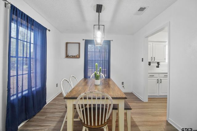 220 An County Road 3732, Palestine, TX 75801