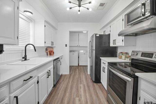 220 An County Road 3732, Palestine, TX 75801