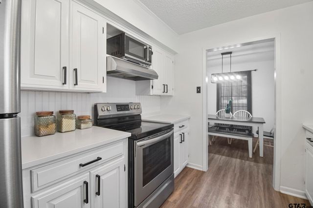 220 An County Road 3732, Palestine, TX 75801