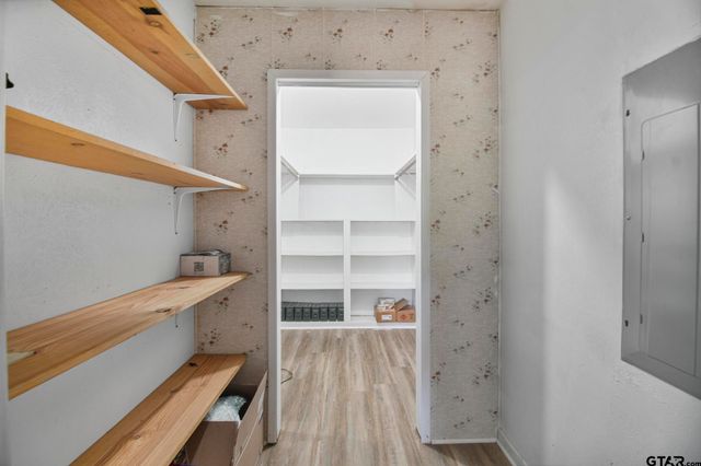 220 An County Road 3732, Palestine, TX 75801