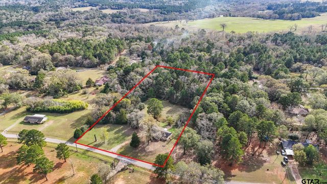 220 An County Road 3732, Palestine, TX 75801