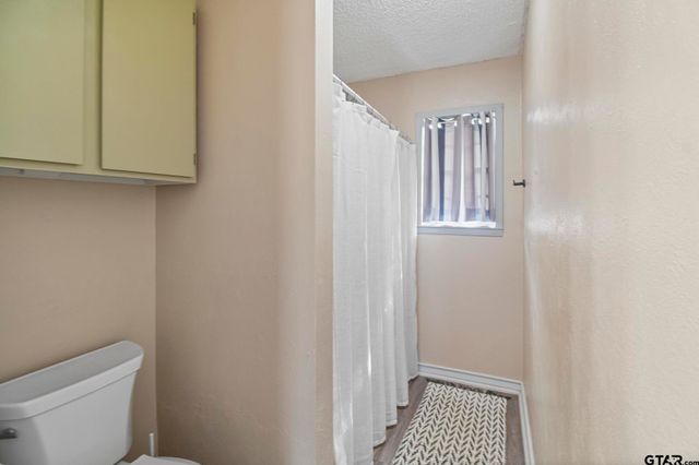 220 An County Road 3732, Palestine, TX 75801