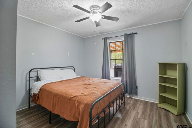 220 An County Road 3732, Palestine, TX 75801