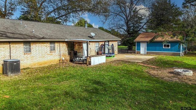220 An County Road 3732, Palestine, TX 75801