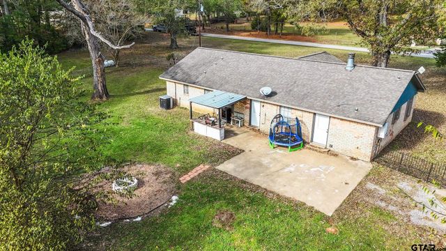 220 An County Road 3732, Palestine, TX 75801