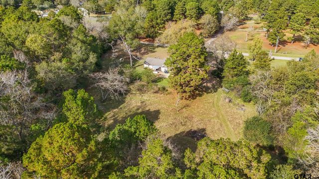 220 An County Road 3732, Palestine, TX 75801