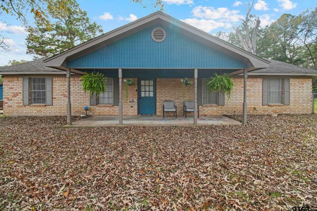 220 An County Road 3732, Palestine, TX 75801