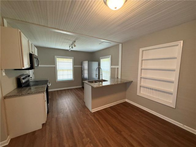 28 Quarry Street, Gainesville, GA 30501