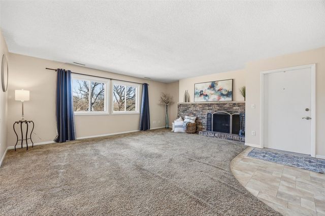 1728 Applewood Place NE, Cedar Rapids, IA 52402