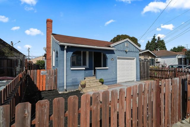 1309 105th Ave, Oakland, CA 94603