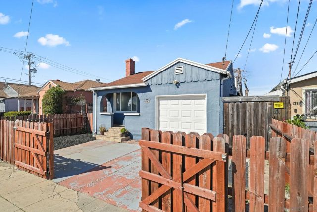 1309 105th Ave, Oakland, CA 94603