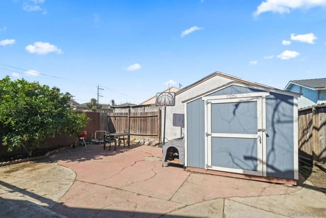 1309 105th Ave, Oakland, CA 94603