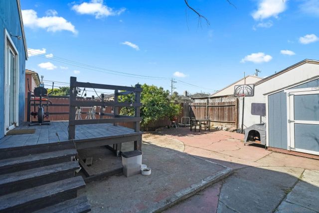 1309 105th Ave, Oakland, CA 94603
