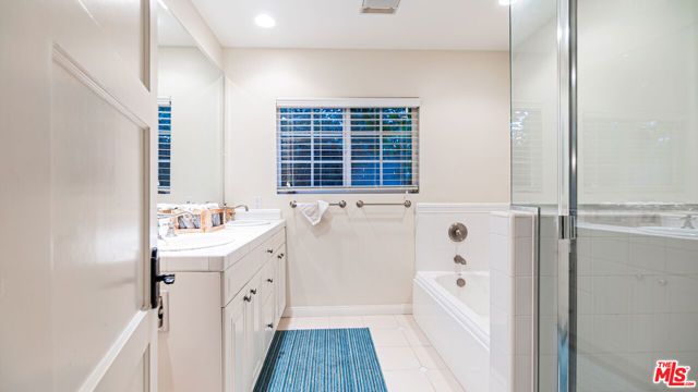 863 Manning Avenue, Los Angeles, CA 90024