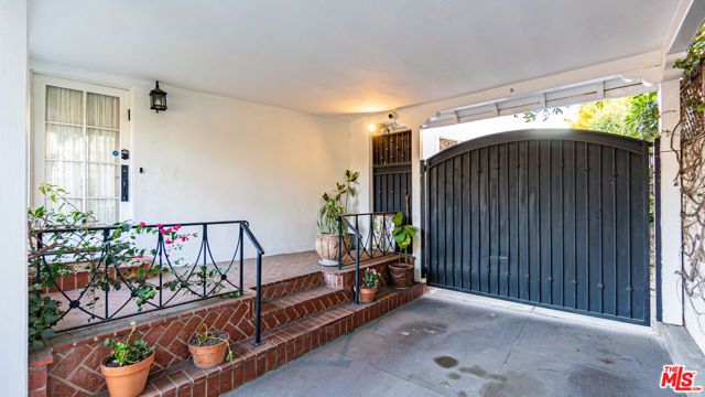 863 Manning Avenue, Los Angeles, CA 90024