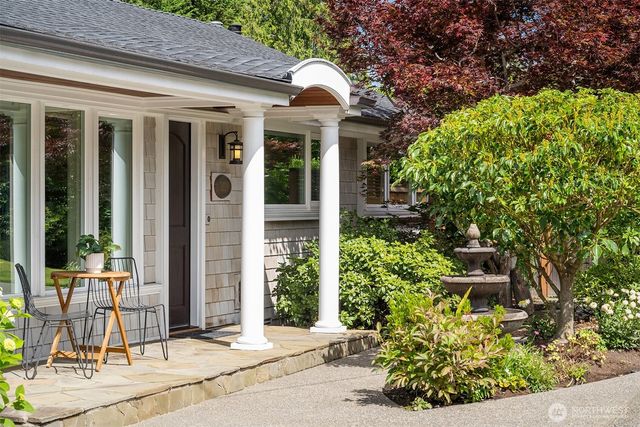 3029 92nd Avenue NE, Clyde Hill, WA 98004