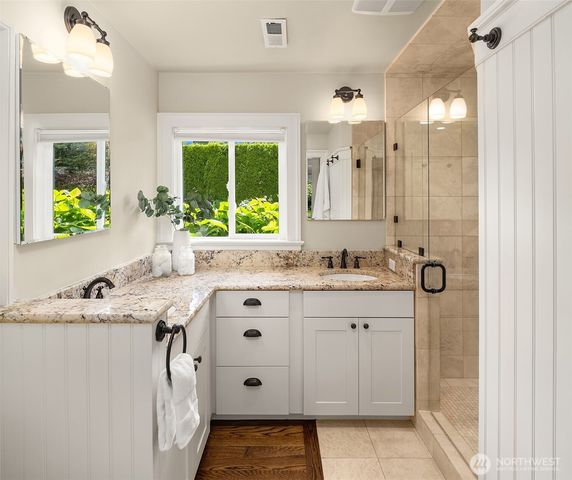 3029 92nd Avenue NE, Clyde Hill, WA 98004