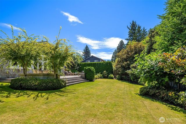 3029 92nd Avenue NE, Clyde Hill, WA 98004
