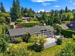 3029 92nd Avenue NE, Clyde Hill, WA 98004