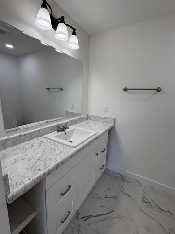 209 W Claremont Street, Gaffney, SC 29340