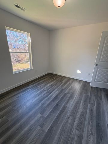 209 W Claremont Street, Gaffney, SC 29340