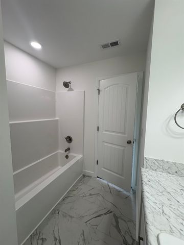 209 W Claremont St, Gaffney, SC 29340