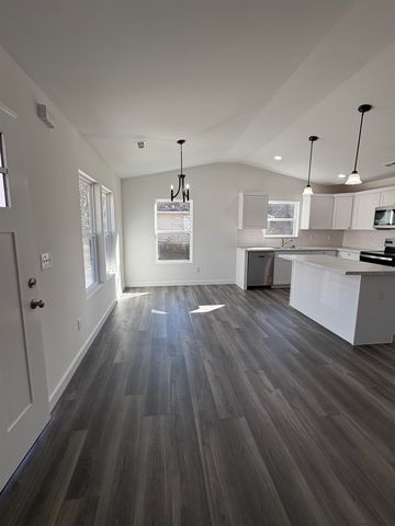 209 W Claremont Street, Gaffney, SC 29340