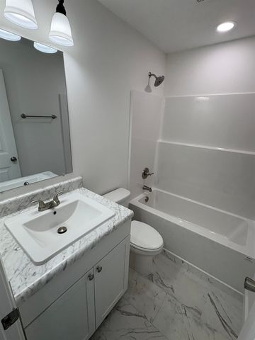 209 W Claremont Street, Gaffney, SC 29340