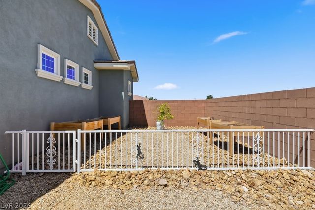 437 Emily Crossing Court, Henderson, NV 89015
