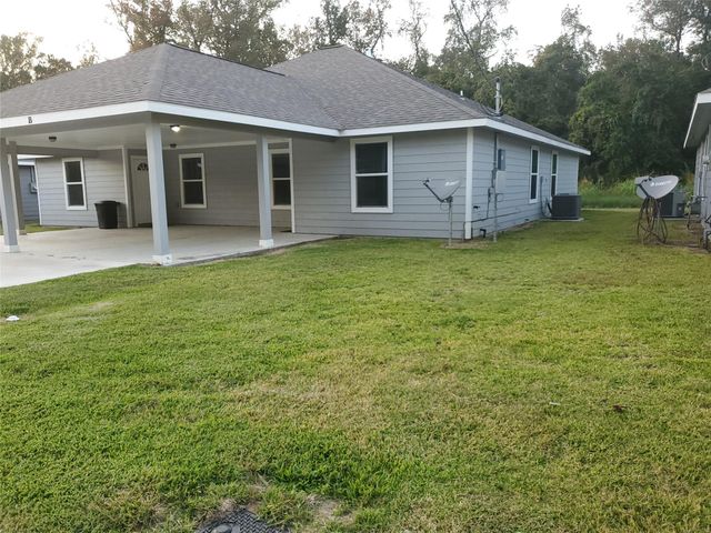 632 Luke Street B, Dayton, TX 77535