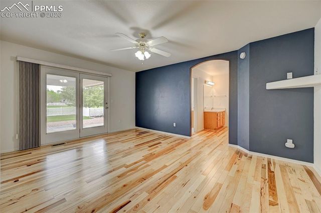 433 W Fairway Drive, Pueblo, CO 81007