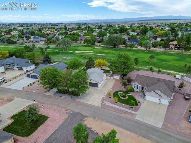 433 W Fairway Drive, Pueblo, CO 81007