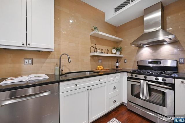 336 Bloomfield Street 2, Hoboken, NJ 07030