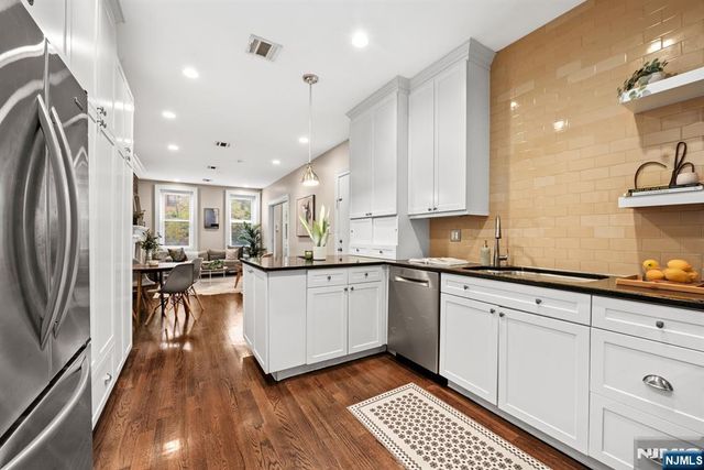 336 Bloomfield Street 2, Hoboken, NJ 07030