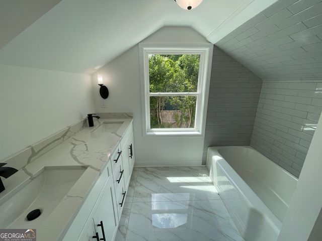 306 E Greene Street, Greensboro, GA 30642