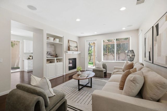 7385 Healis Pl, San Diego, CA 92129