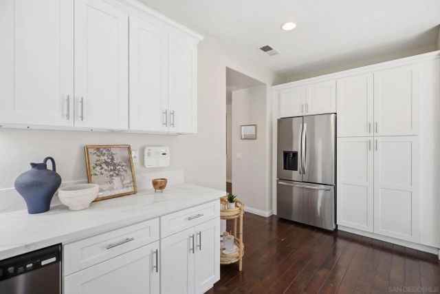 7385 Healis Pl, San Diego, CA 92129