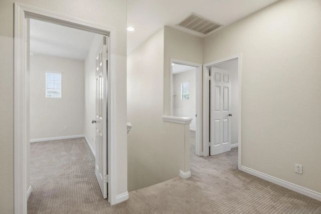 7385 Healis Pl, San Diego, CA 92129