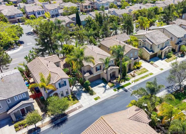 7385 Healis Pl, San Diego, CA 92129