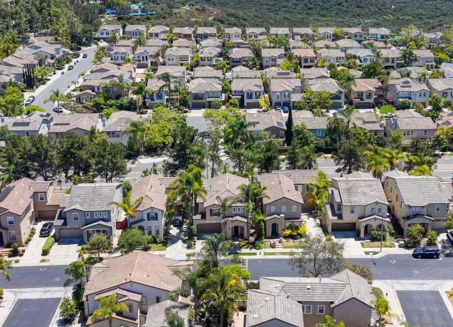 7385 Healis Pl, San Diego, CA 92129