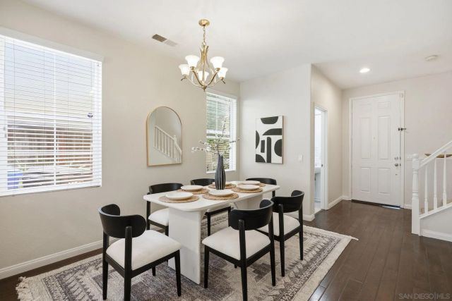 7385 Healis Pl, San Diego, CA 92129
