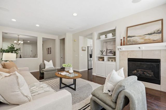 7385 Healis Pl, San Diego, CA 92129