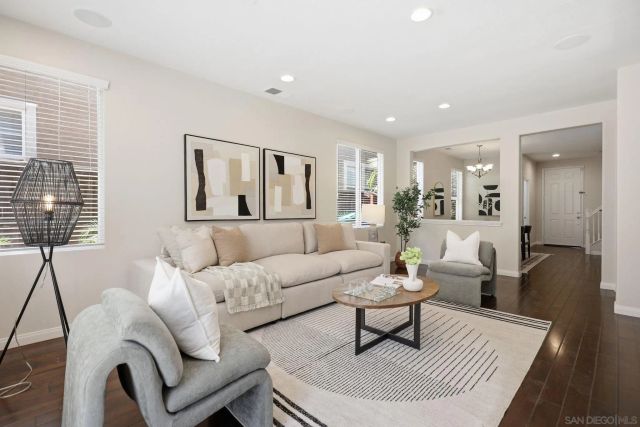 7385 Healis Pl, San Diego, CA 92129