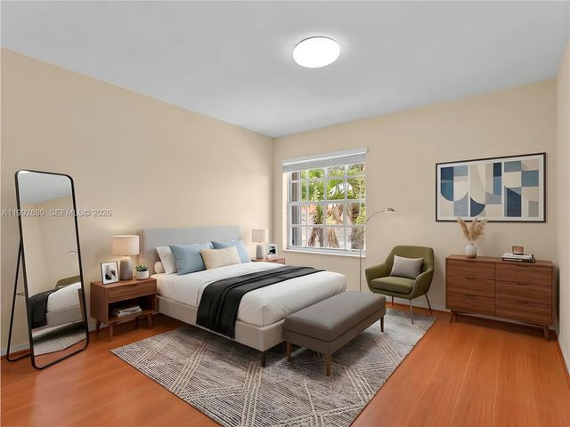 1764 NW 166th Avenue, Pembroke Pines, FL 33028