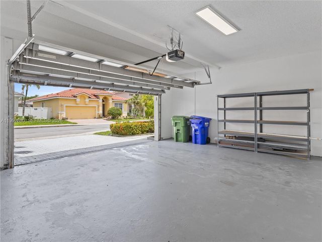1764 NW 166th Avenue, Pembroke Pines, FL 33028