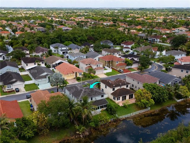 1764 NW 166th Avenue, Pembroke Pines, FL 33028