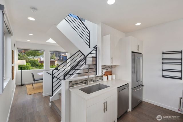 1208 W Emerson Street, Seattle, WA 98119